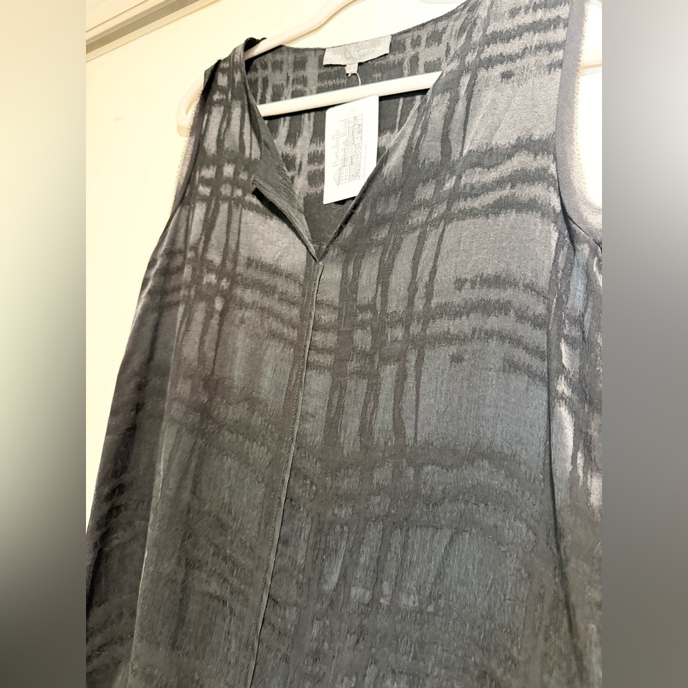 Lola & Sophie Black Textured Silk Blend Sleeveless Blouse